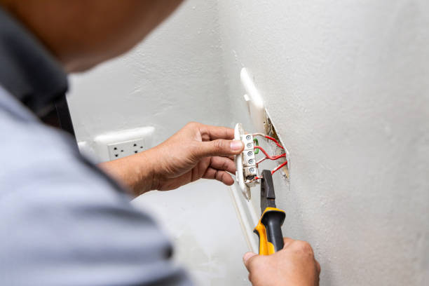 Best Emergency Electrical Repair  in Deltona, FL